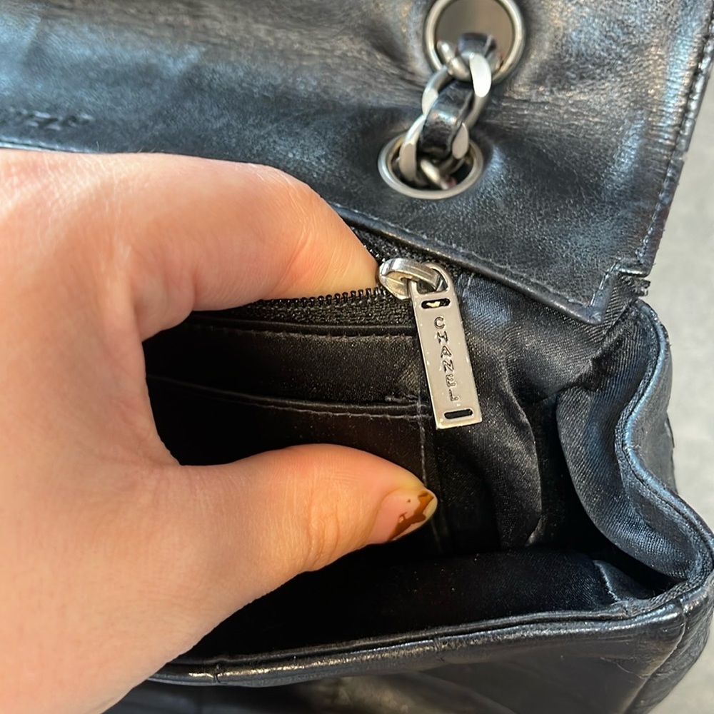 Chanel Chocolate Bar Lambskin Black Flap Bag - Picture 11 of 16